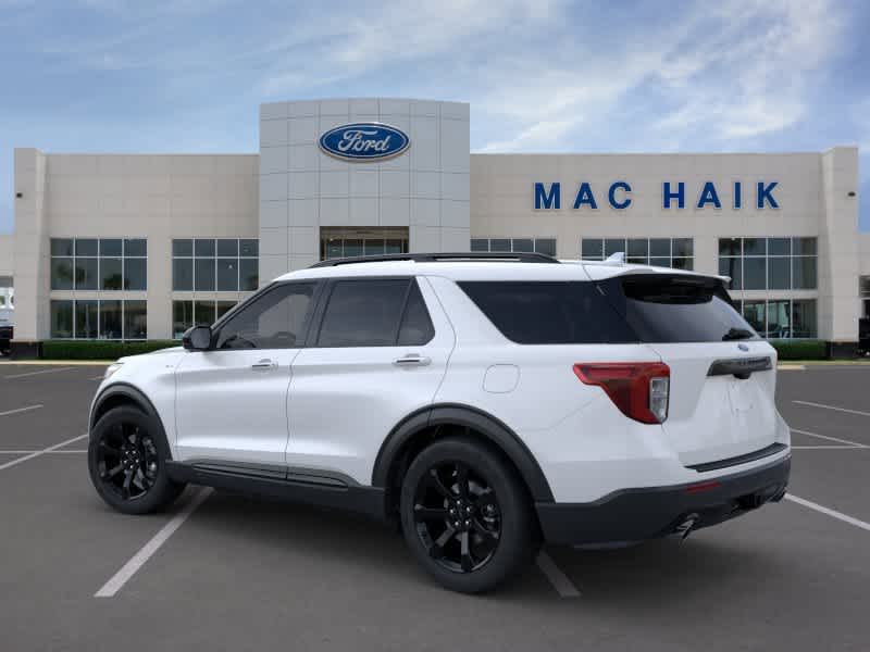 2024 Ford Explorer ST-Line 4