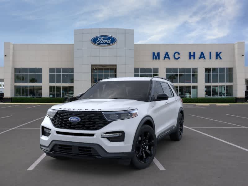 2024 Ford Explorer ST-Line 2