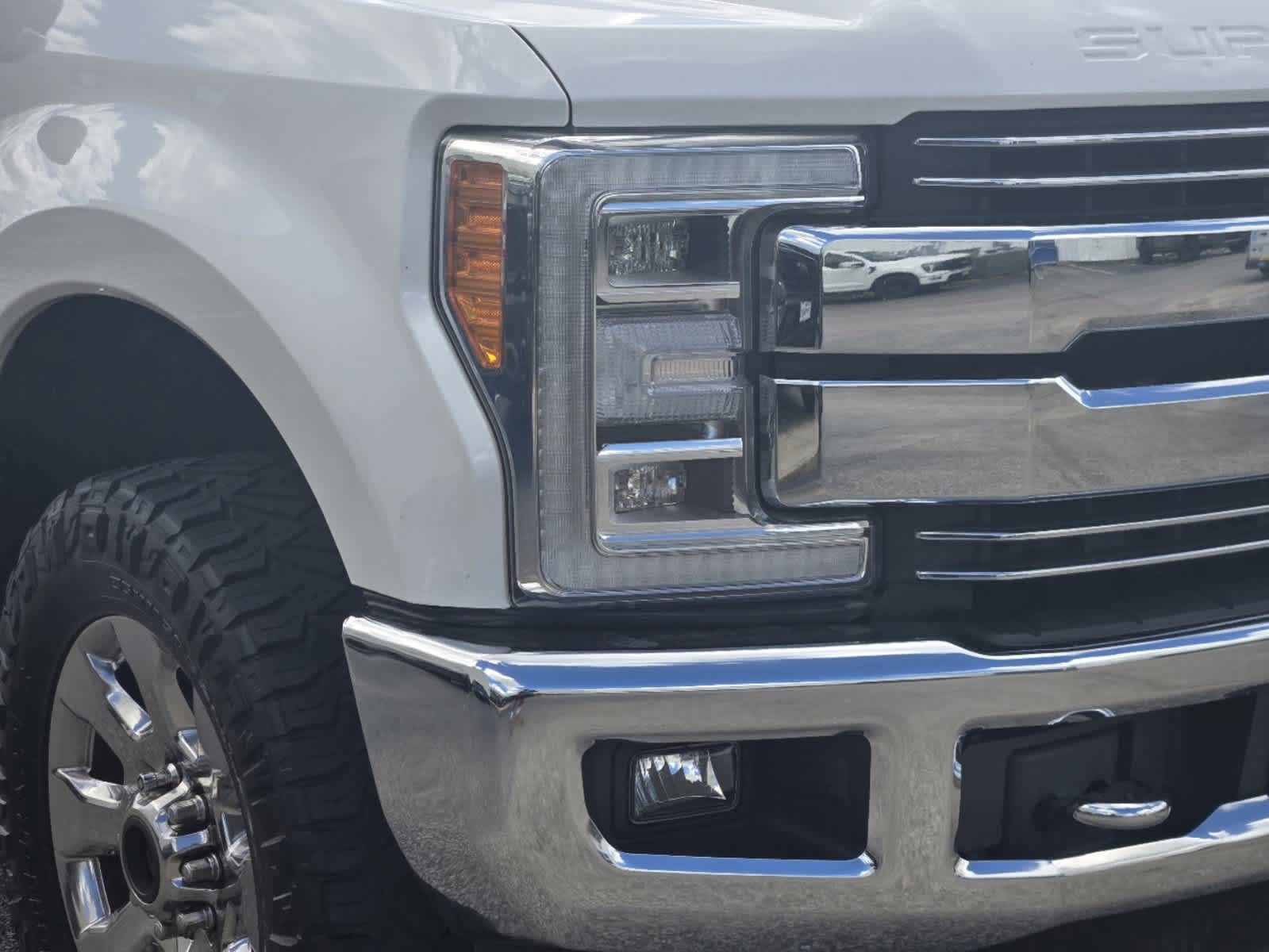 2019 Ford Super Duty F-250 SRW LARIAT 4WD Crew Cab 6.75 Box 6