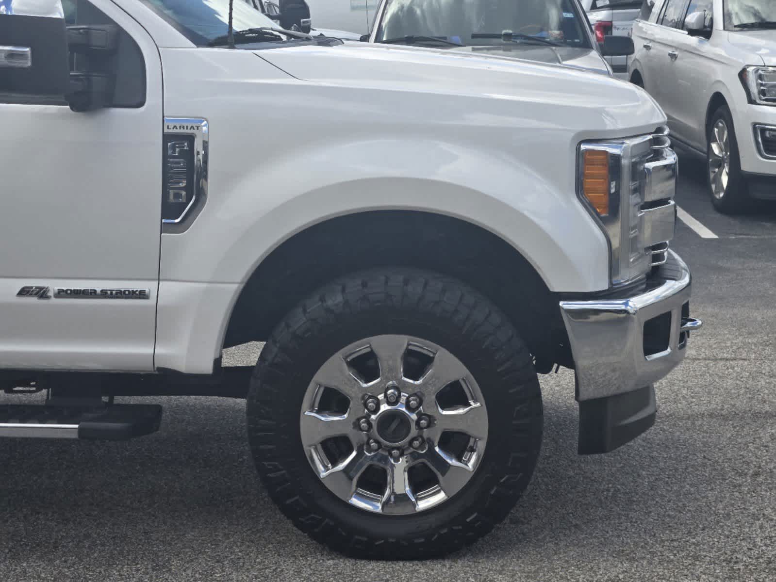 2019 Ford Super Duty F-250 SRW LARIAT 4WD Crew Cab 6.75 Box 5