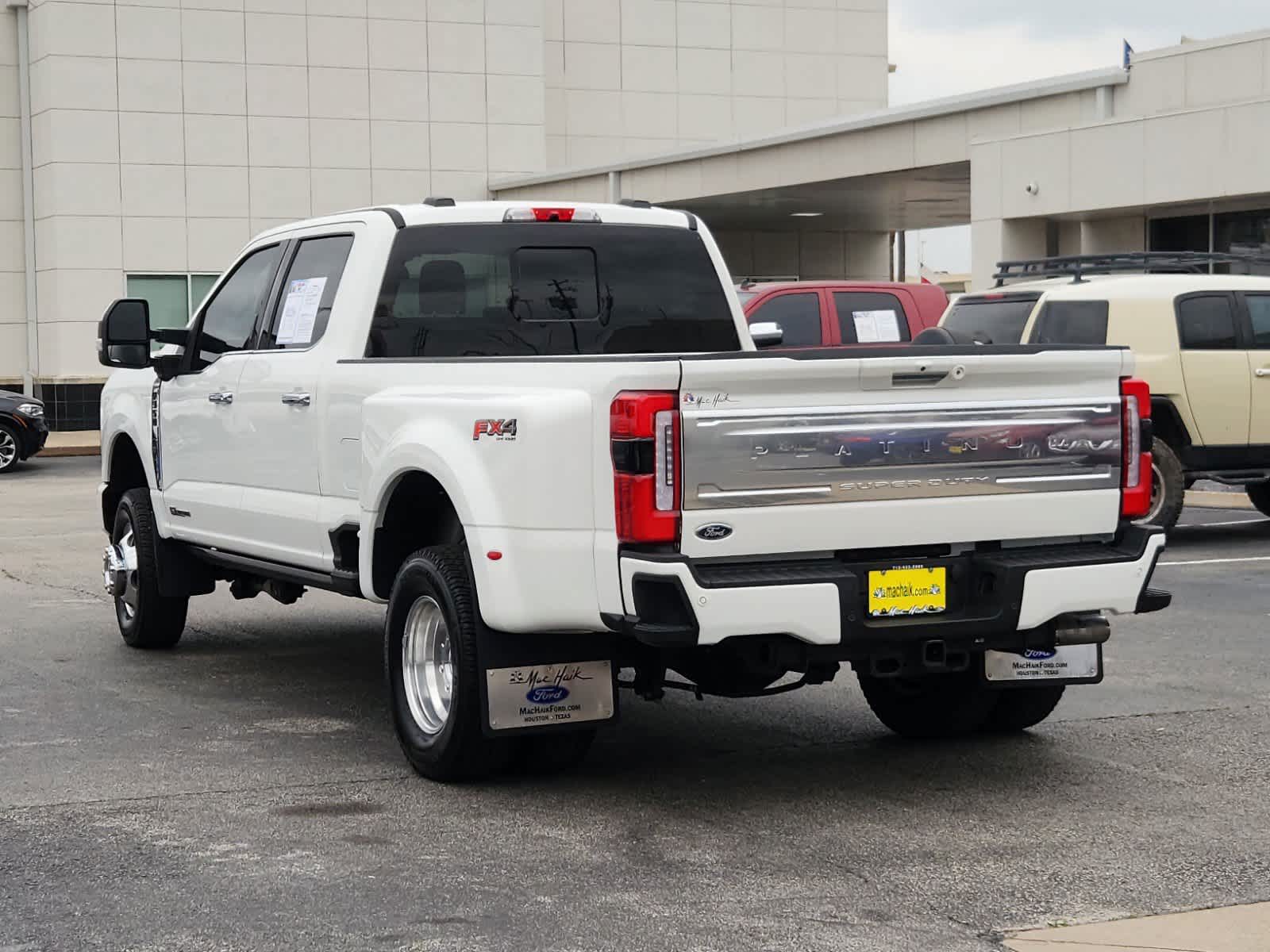 2023 Ford Super Duty F-350 DRW Platinum 4WD Crew Cab 8 Box 4