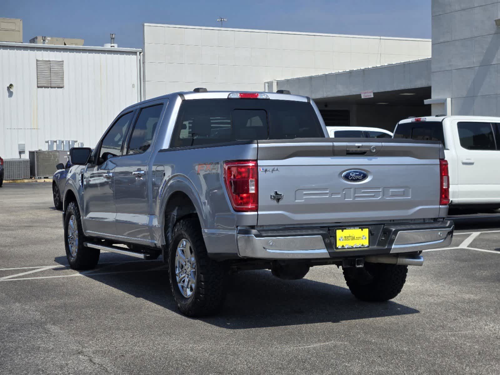 2022 Ford F-150 XLT 4WD SuperCrew 5.5 Box 4