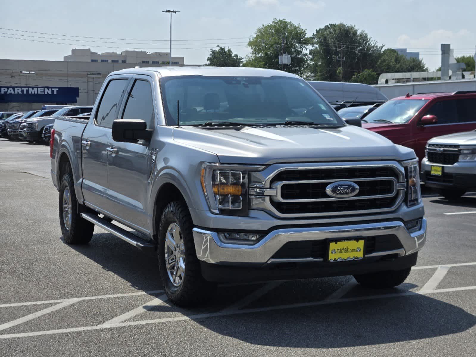 2022 Ford F-150 XLT 4WD SuperCrew 5.5 Box 2