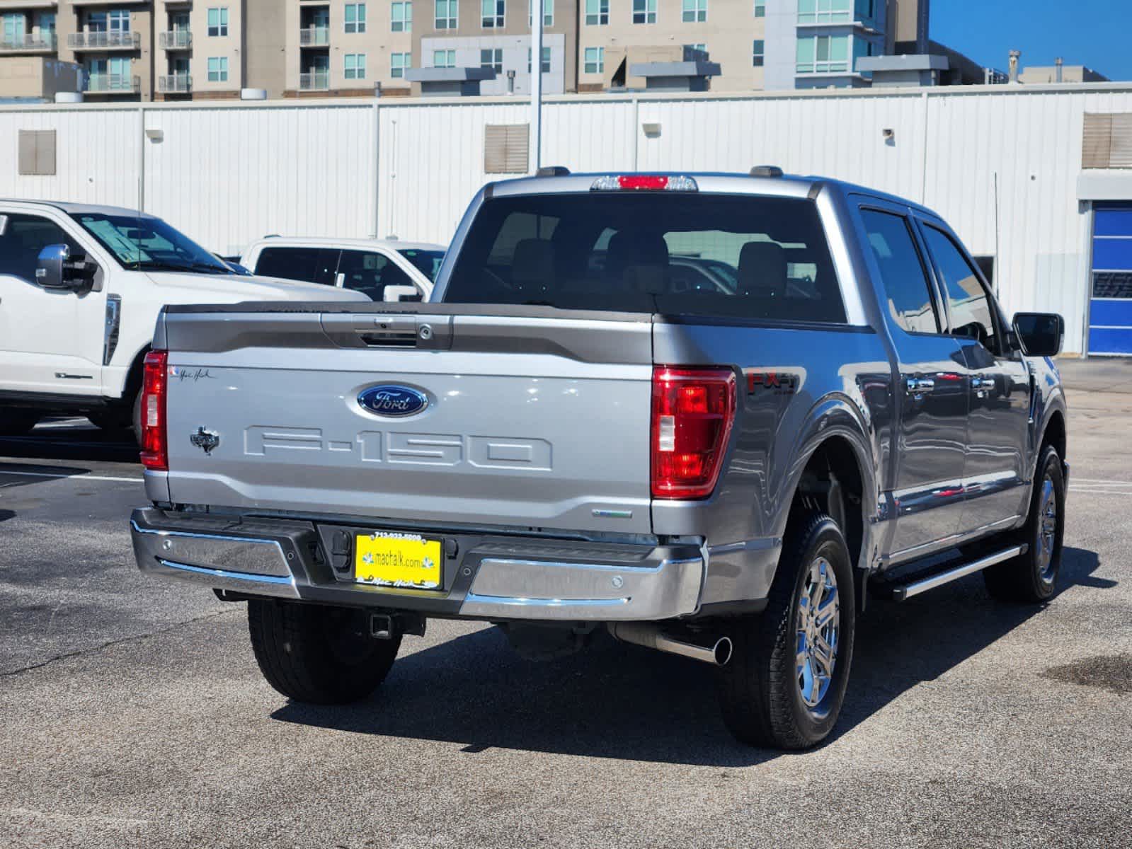 2022 Ford F-150 XLT 4WD SuperCrew 5.5 Box 4