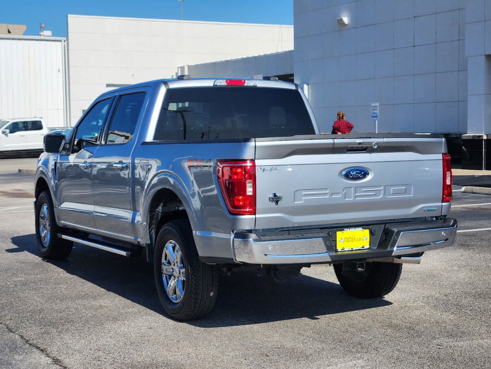 2022 Ford F-150 XLT 4WD SuperCrew 5.5 Box 3