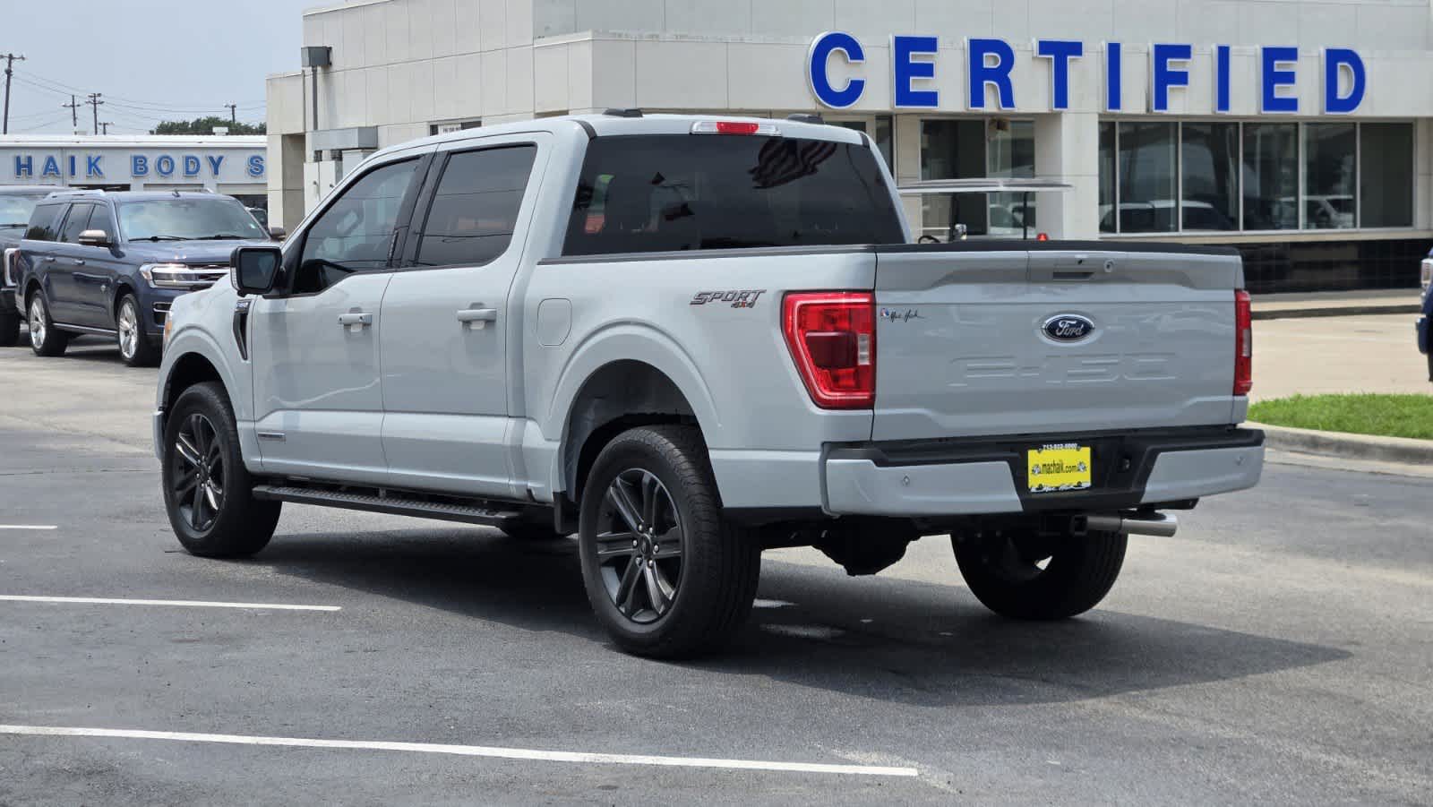 2023 Ford F-150 XLT 4WD SuperCrew 5.5 Box 4