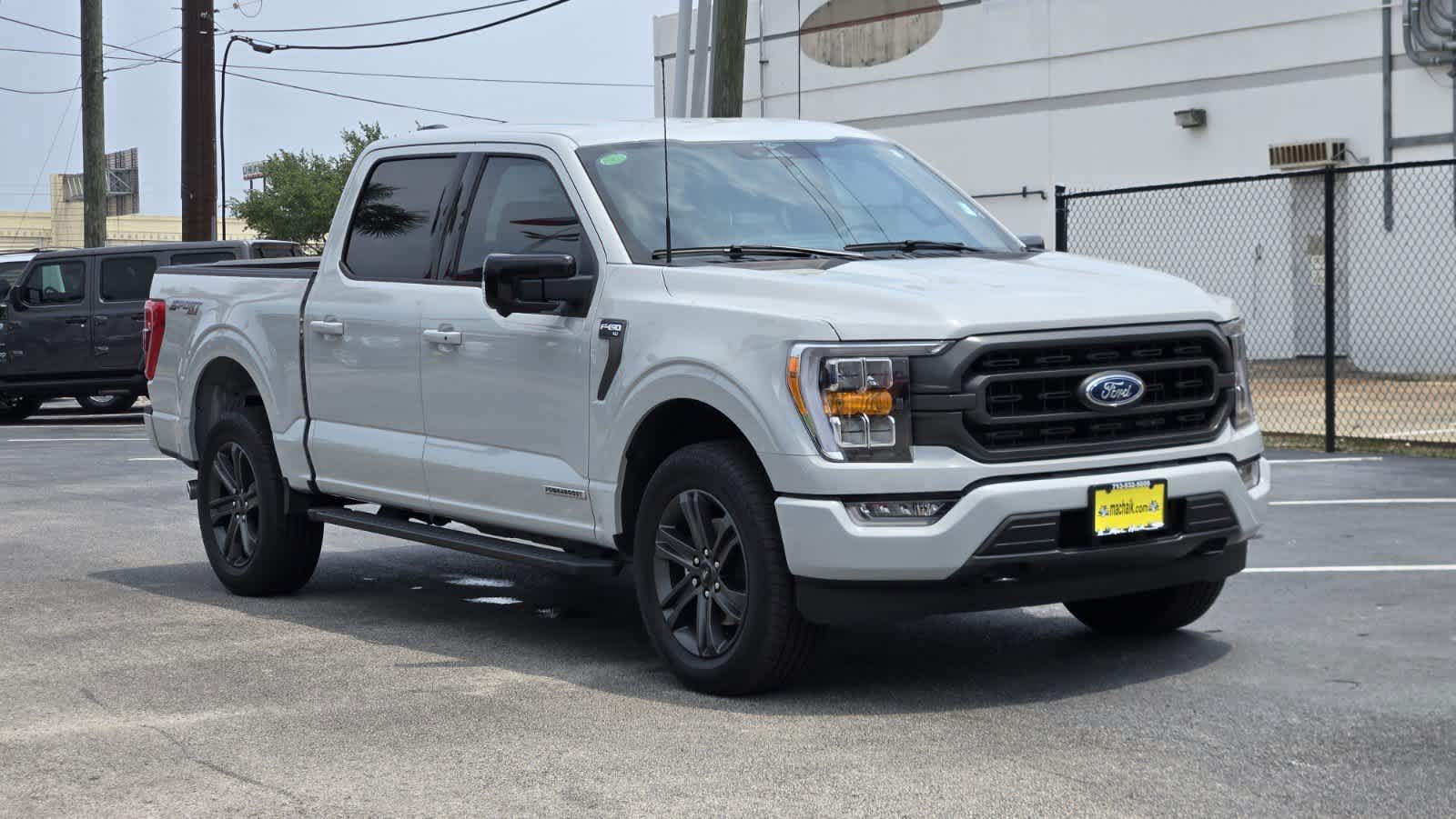 2023 Ford F-150 XLT 4WD SuperCrew 5.5 Box 2