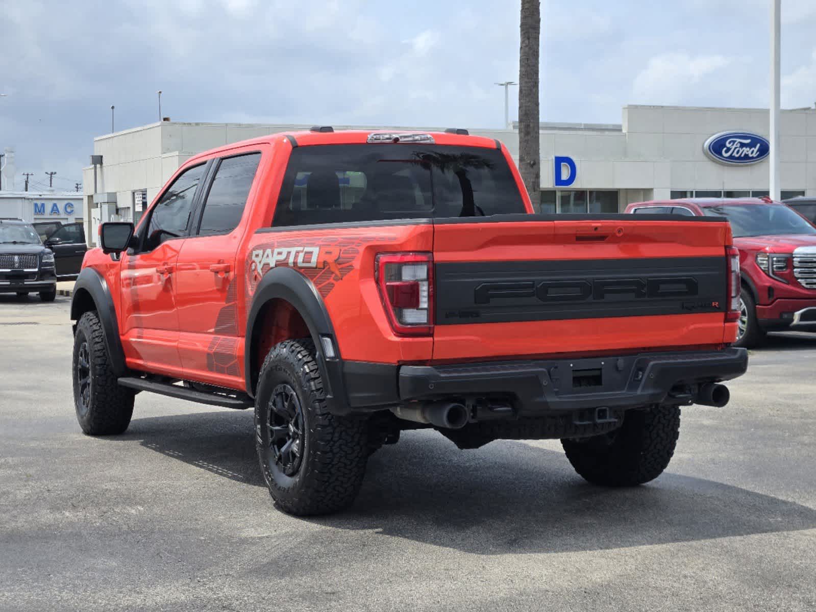 2023 Ford F-150 Raptor 4WD SuperCrew 5.5 Box 4