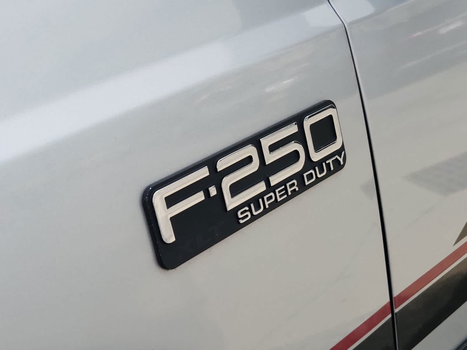 2001 Ford Super Duty F-250 XLT Supercab 158 4WD 8