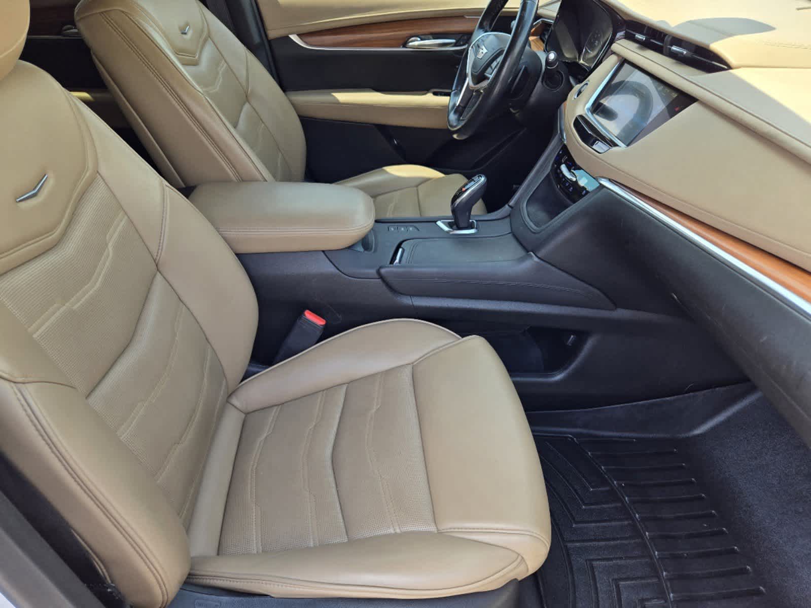 2019 Cadillac XT5 Platinum AWD 10