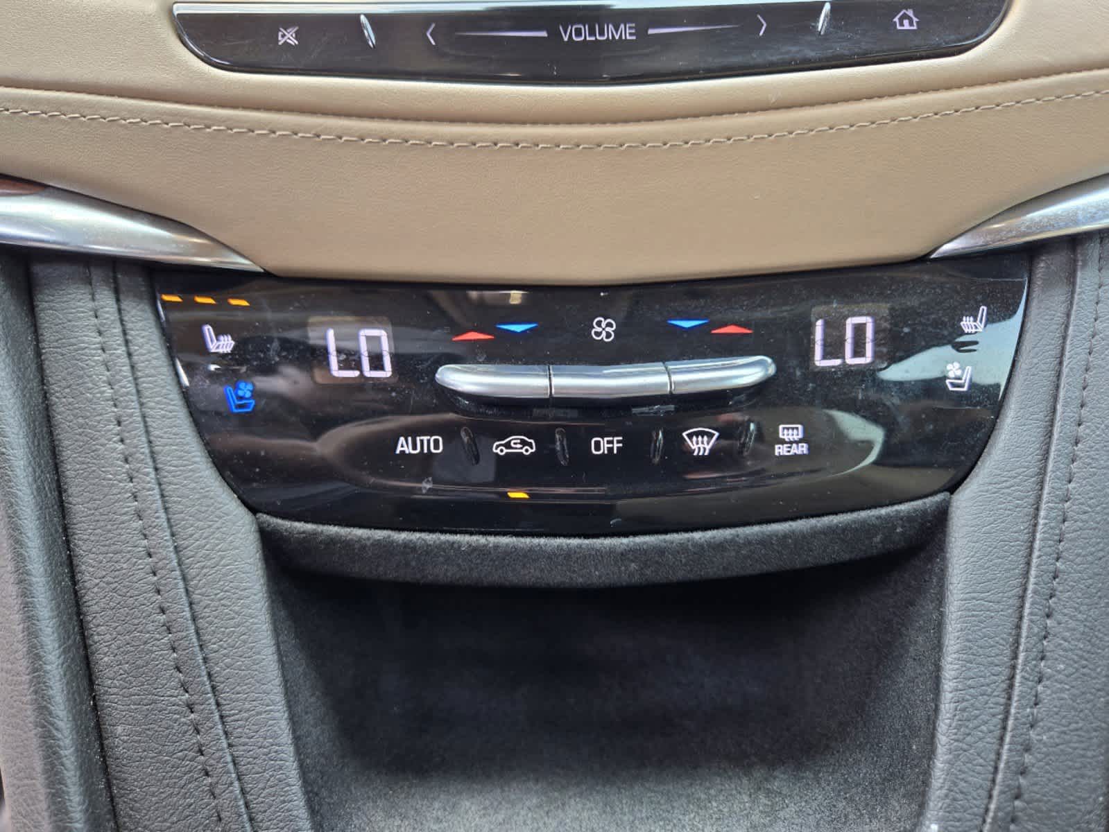 2019 Cadillac XT5 Platinum AWD 14