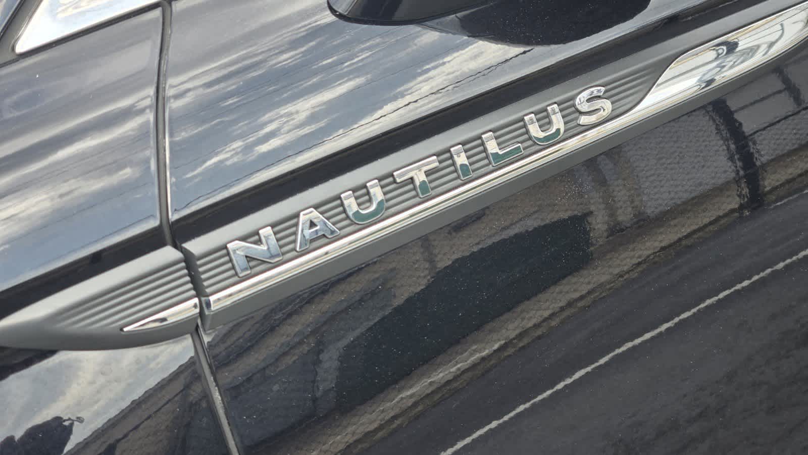 2019 Lincoln Nautilus Select 8