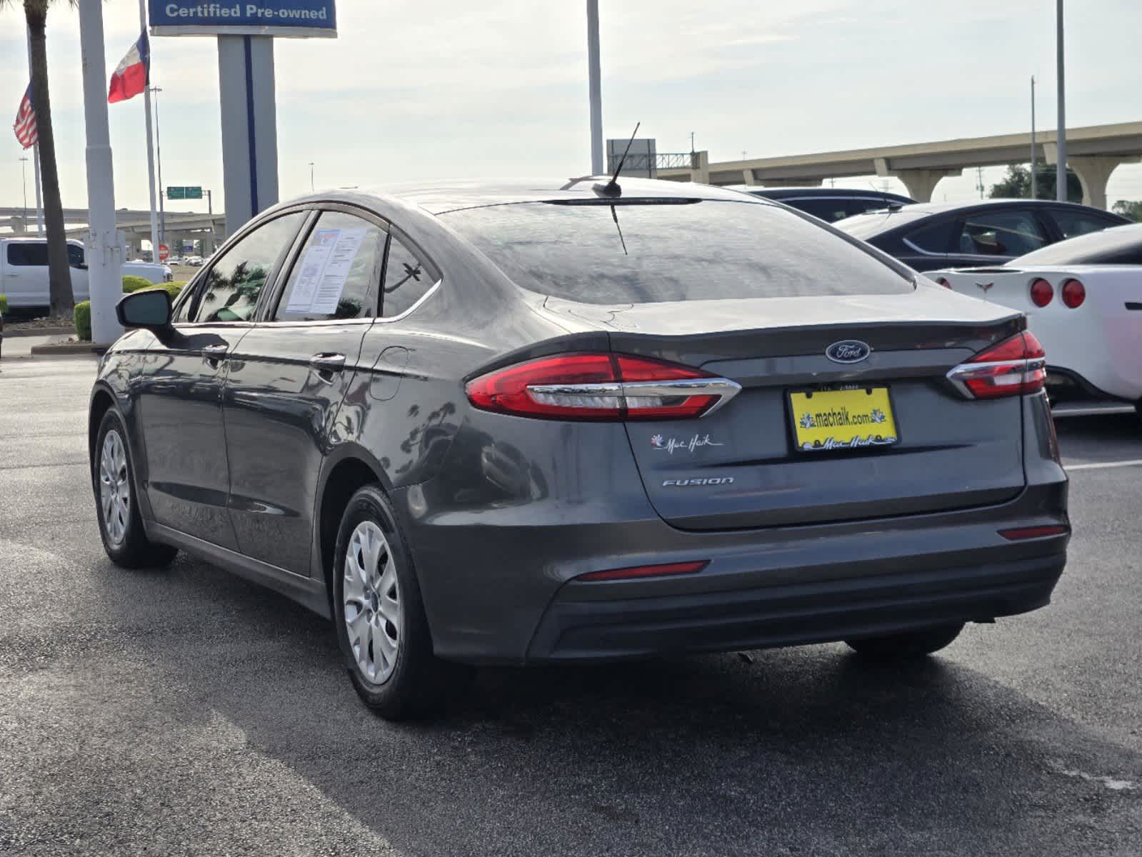 2019 Ford Fusion S 4