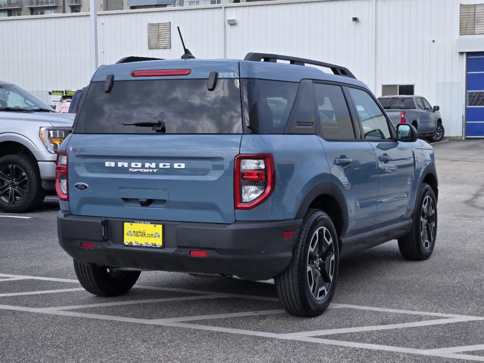 2023 Ford Bronco Sport Outer Banks 3