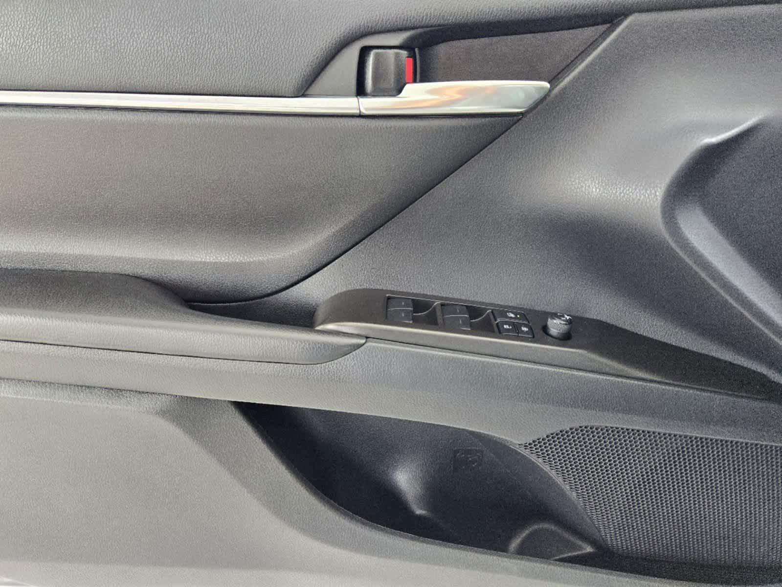 2021 Toyota Camry SE 15