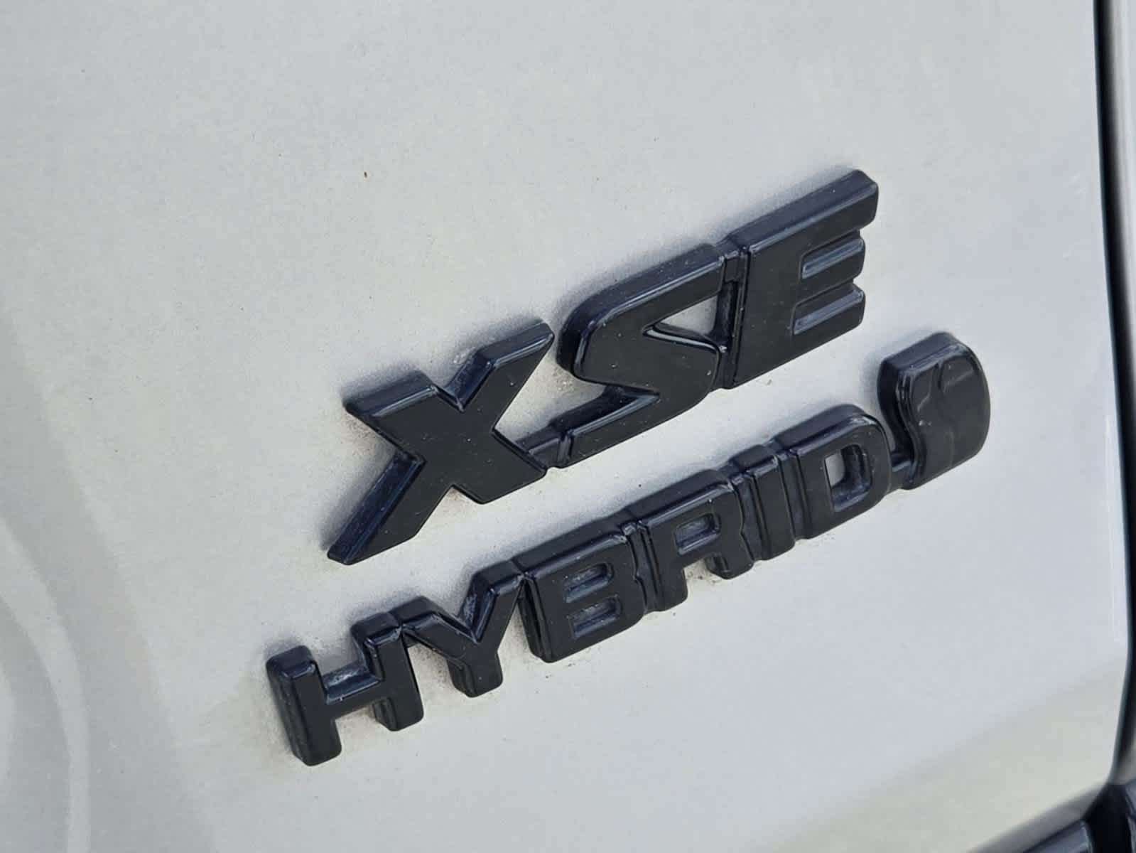 2021 Toyota RAV4 Hybrid XSE 8