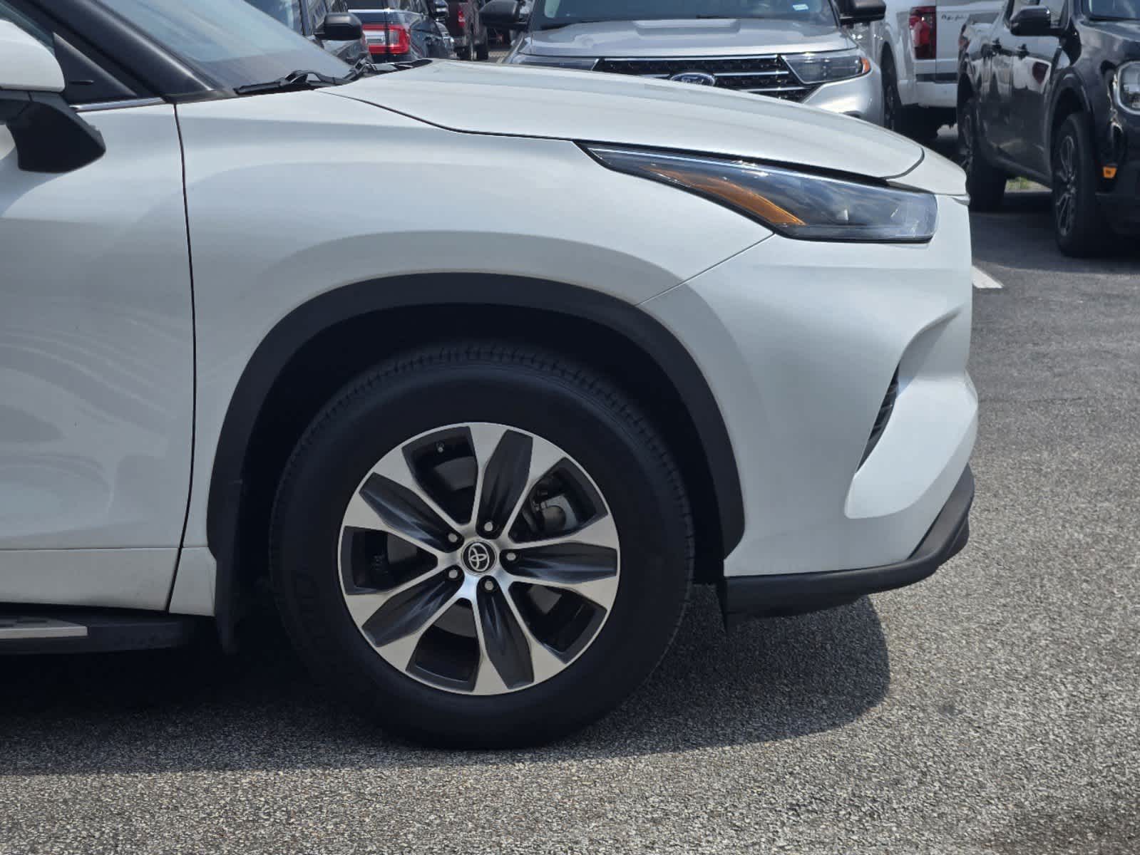 2022 Toyota Highlander XLE 5