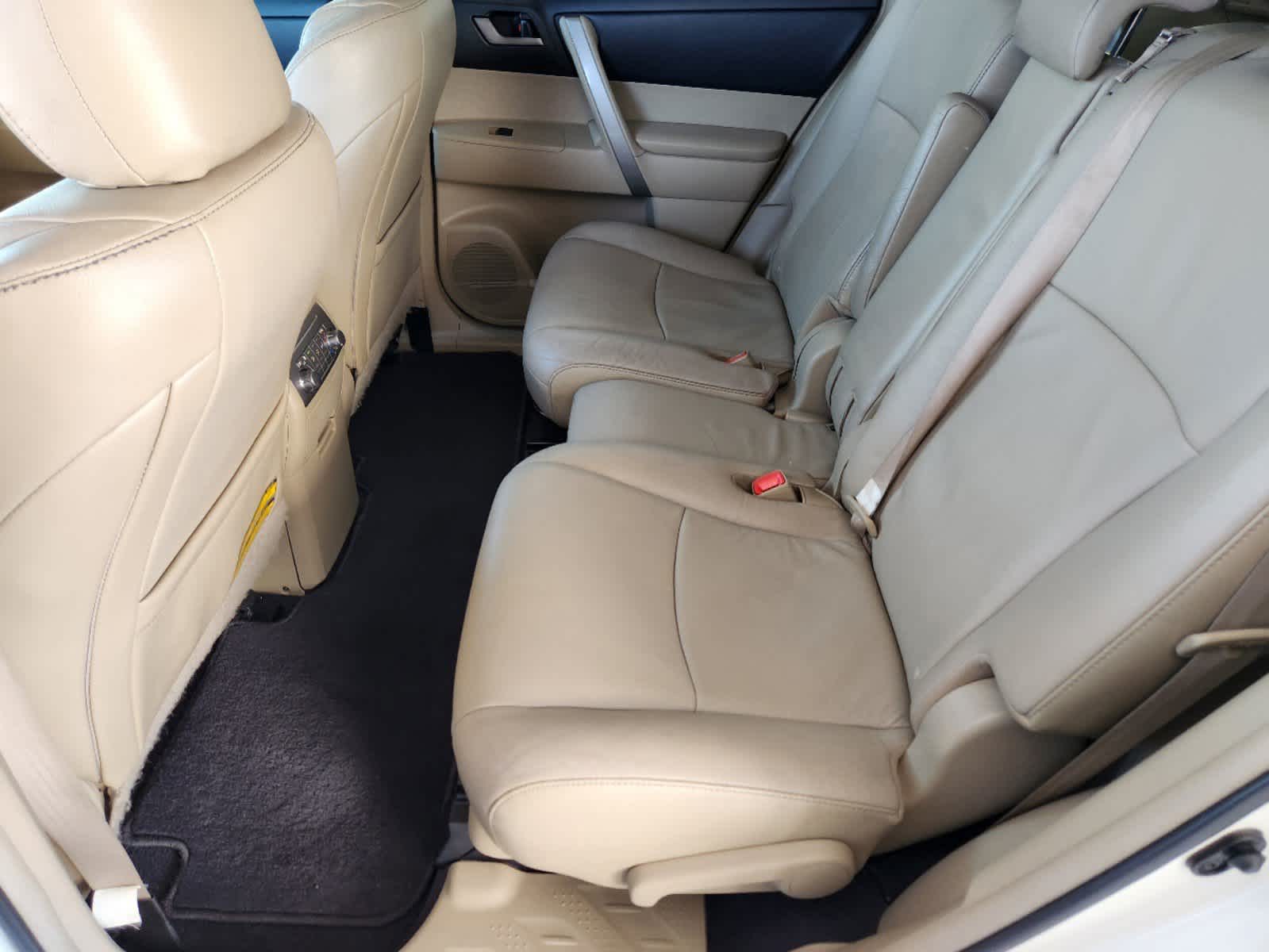 2011 Toyota Highlander Base 20