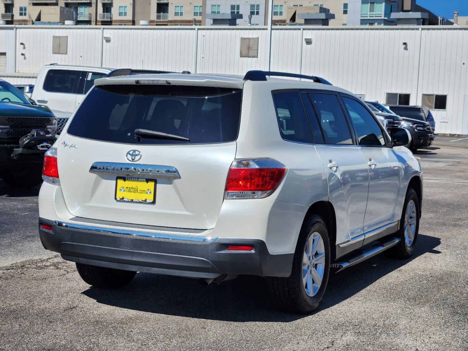 2011 Toyota Highlander Base 4