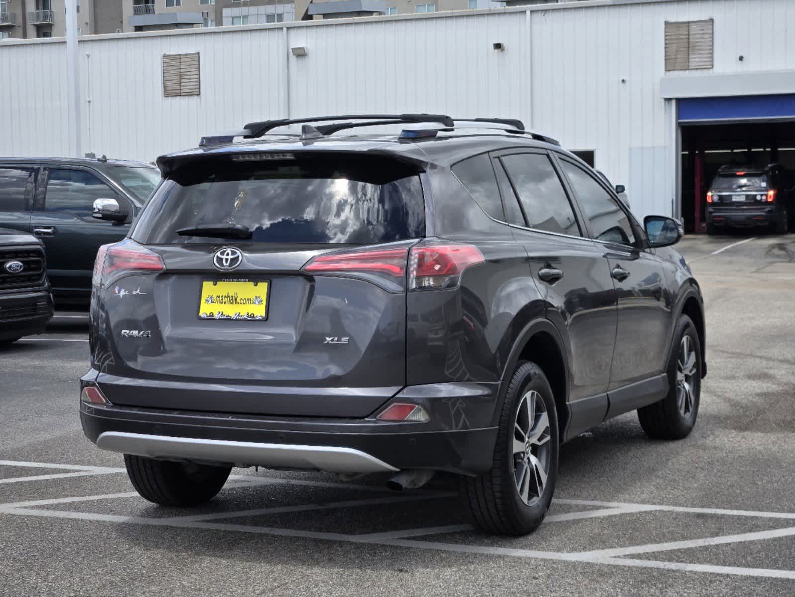 2016 Toyota RAV4 XLE 4