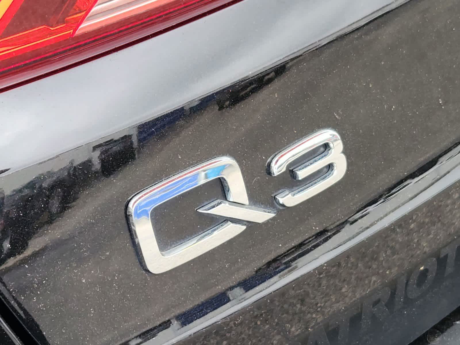 2019 Audi Q3 S line Premium Plus 8
