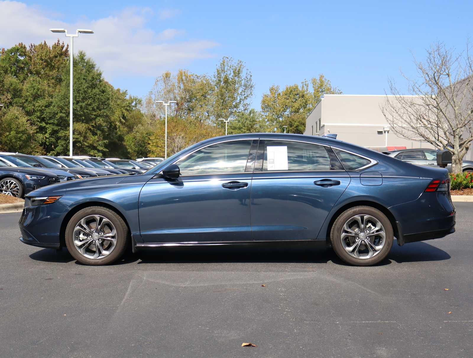 2023 Honda Accord Hybrid EX-L 5