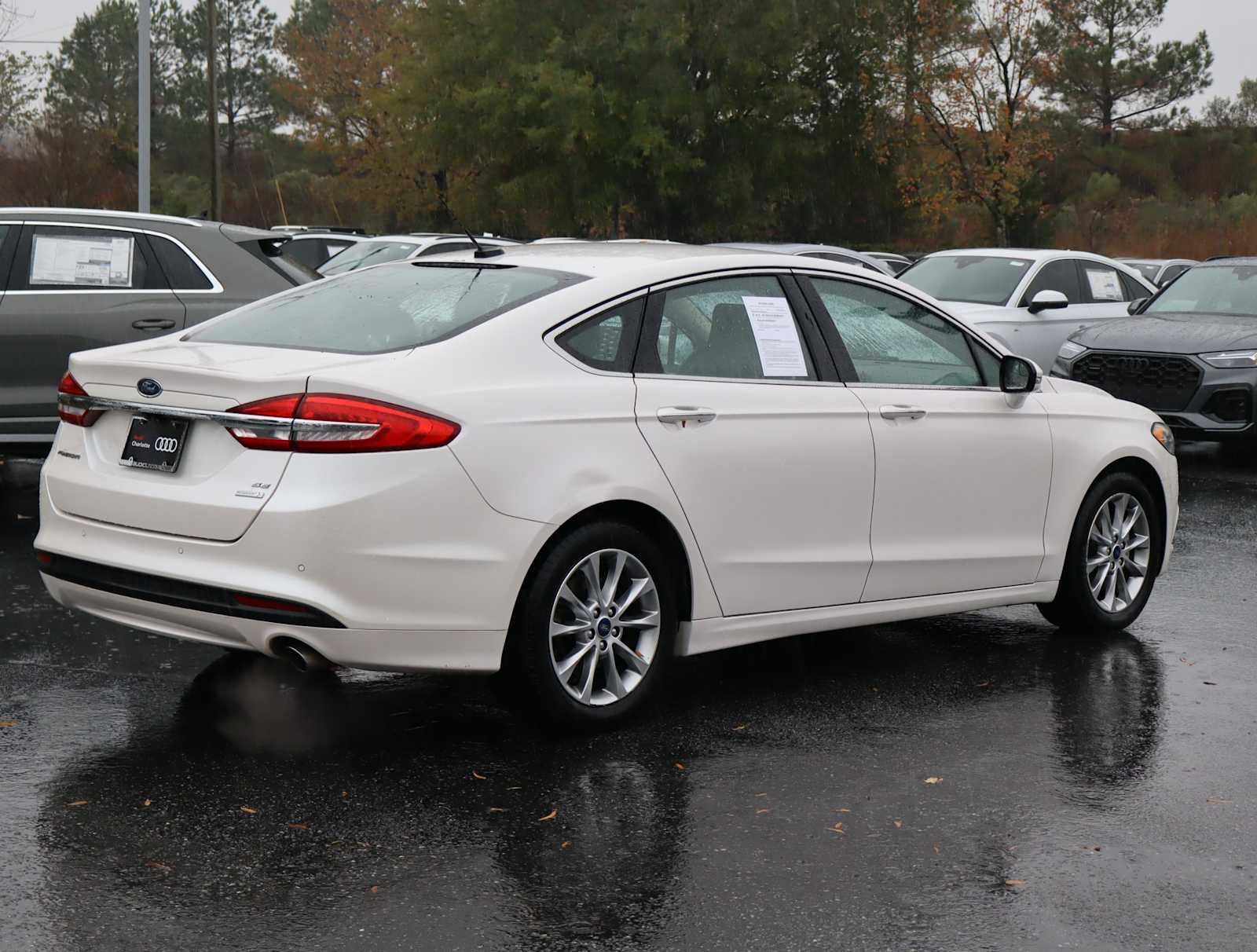 2017 Ford Fusion SE 8