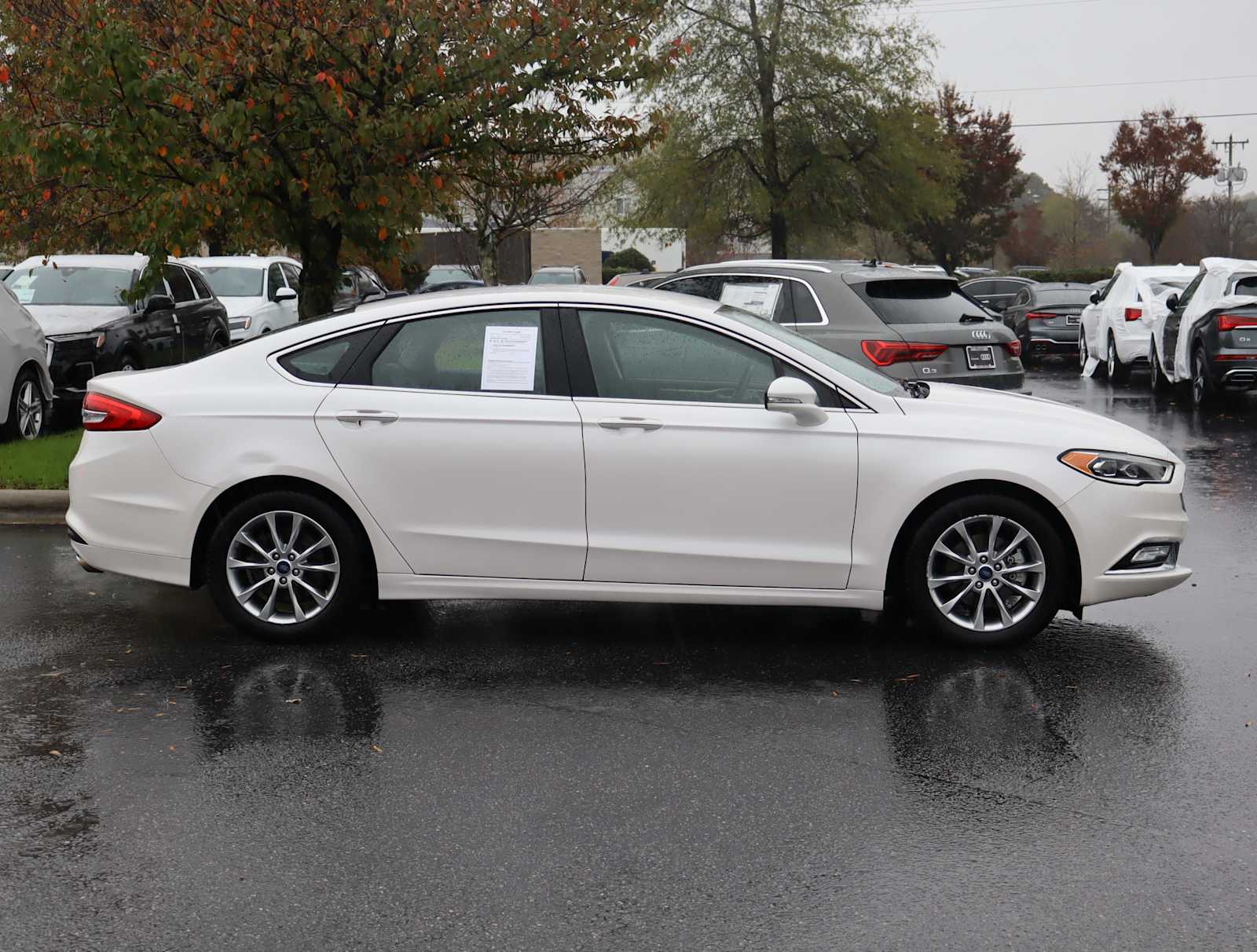 2017 Ford Fusion SE 9