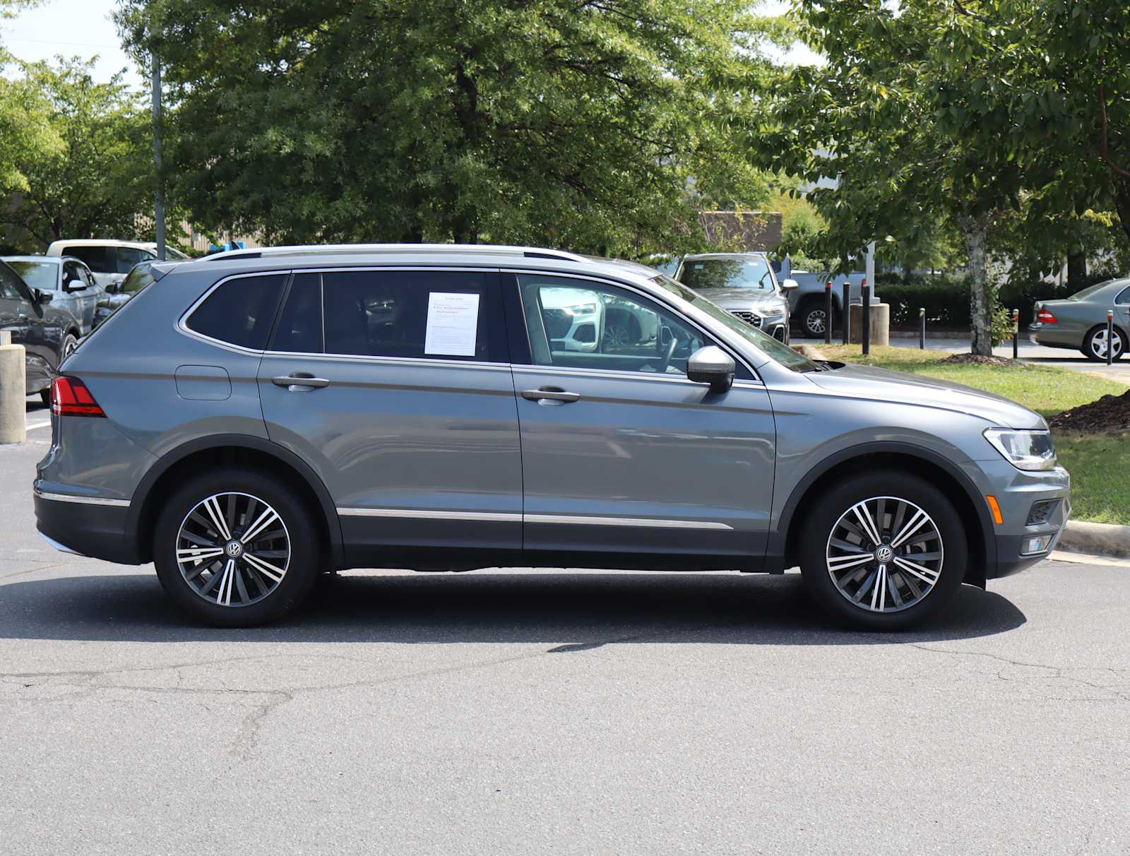 2019 Volkswagen Tiguan SEL 9