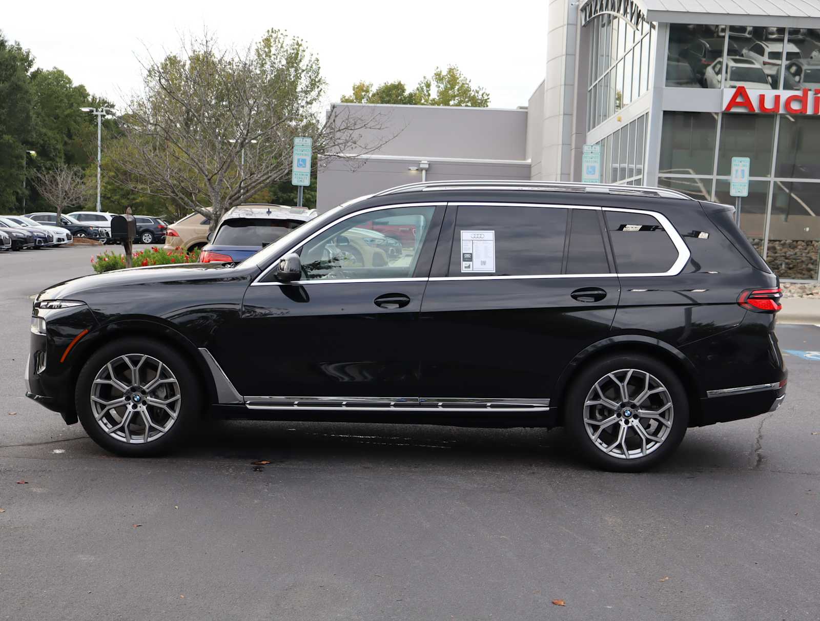 2024 BMW X7 xDrive40i 5