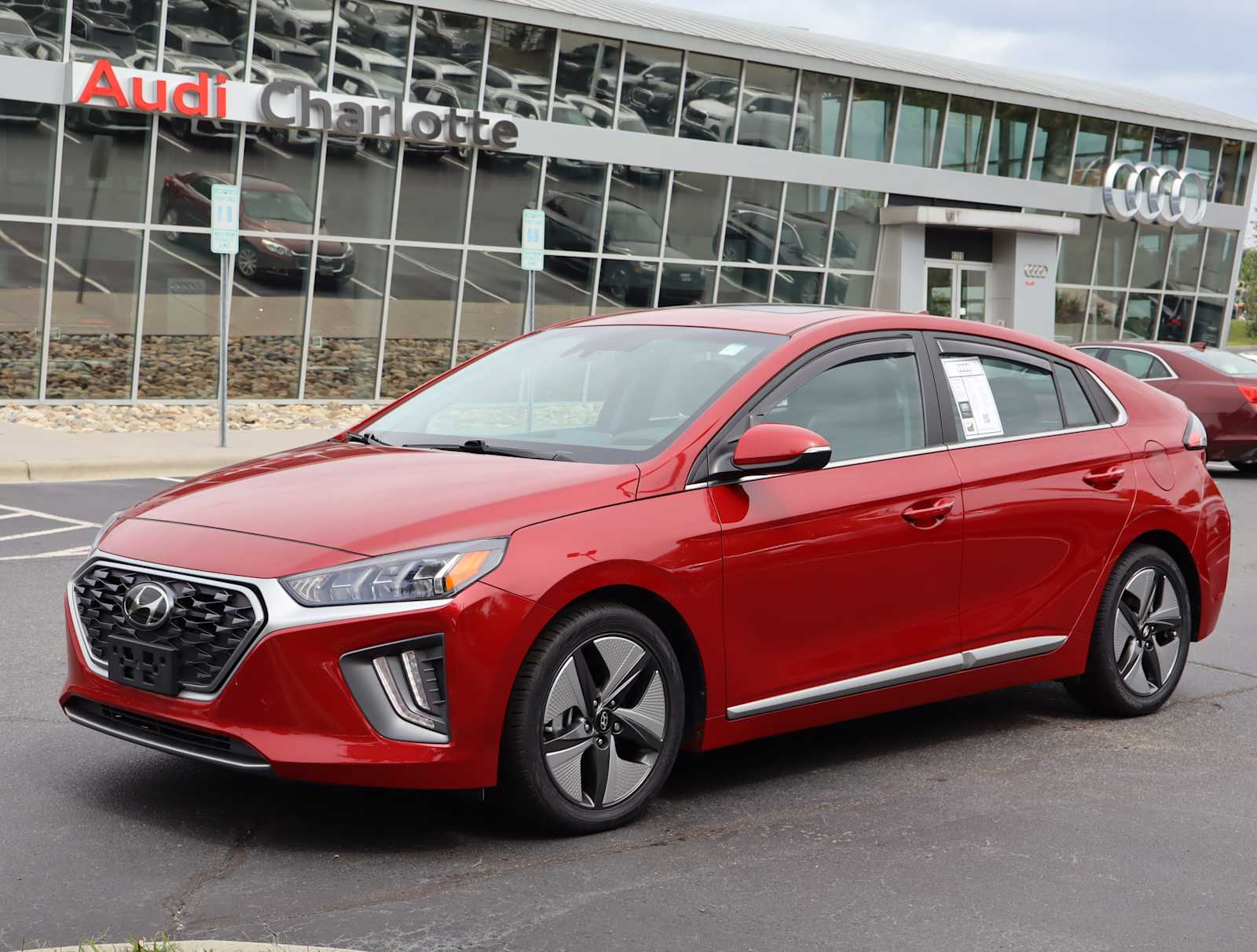 2022 Hyundai IONIQ Hybrid SEL 4