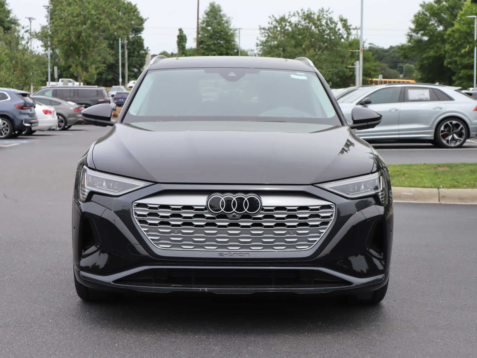 2024 Audi Q8 e-tron Prestige 3