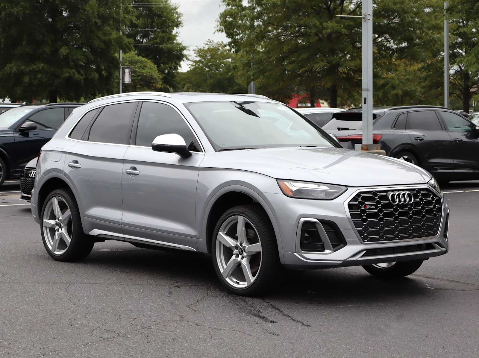 2024 Audi SQ5 Premium 2