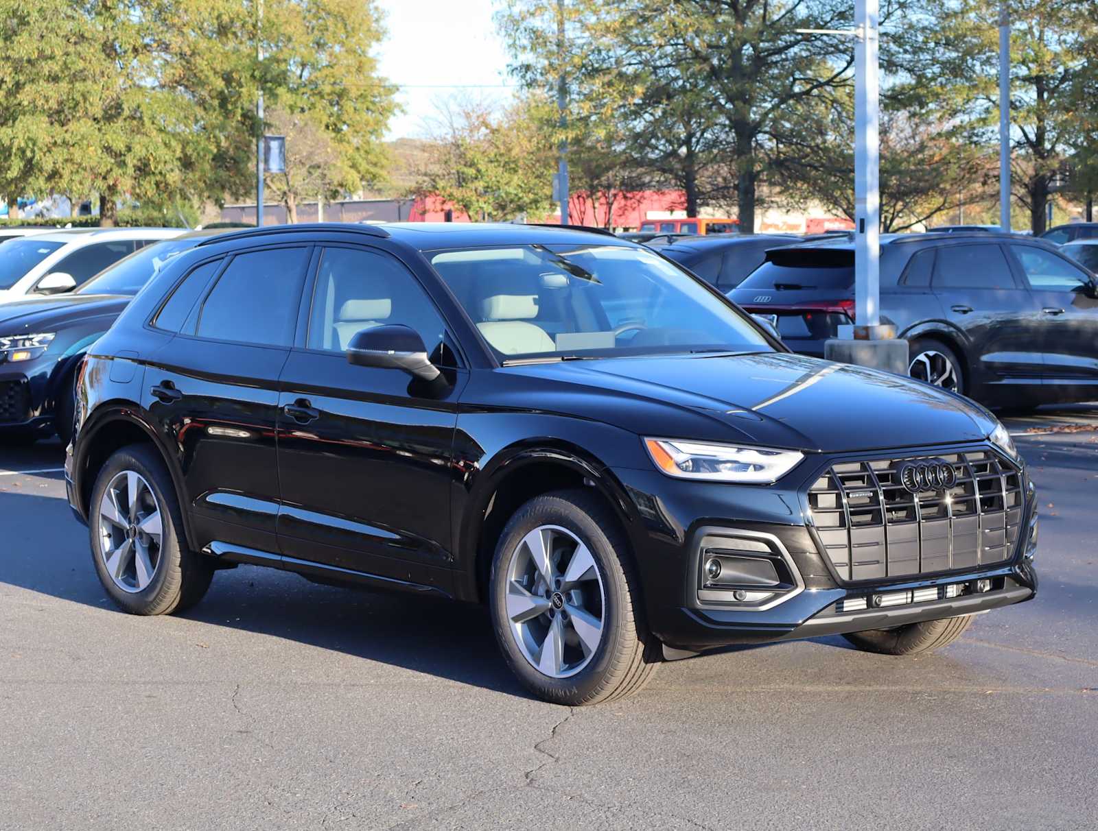 2025 Audi Q5 Premium 2