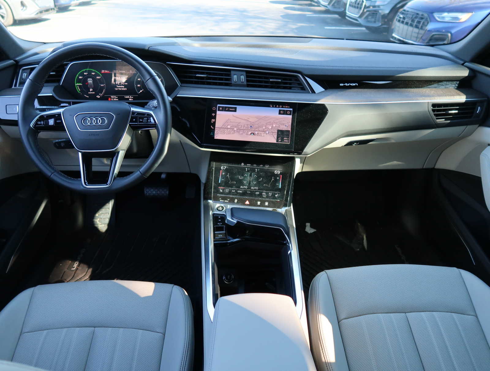 2024 Audi Q8 e-tron Sportback S line Premium Plus 10