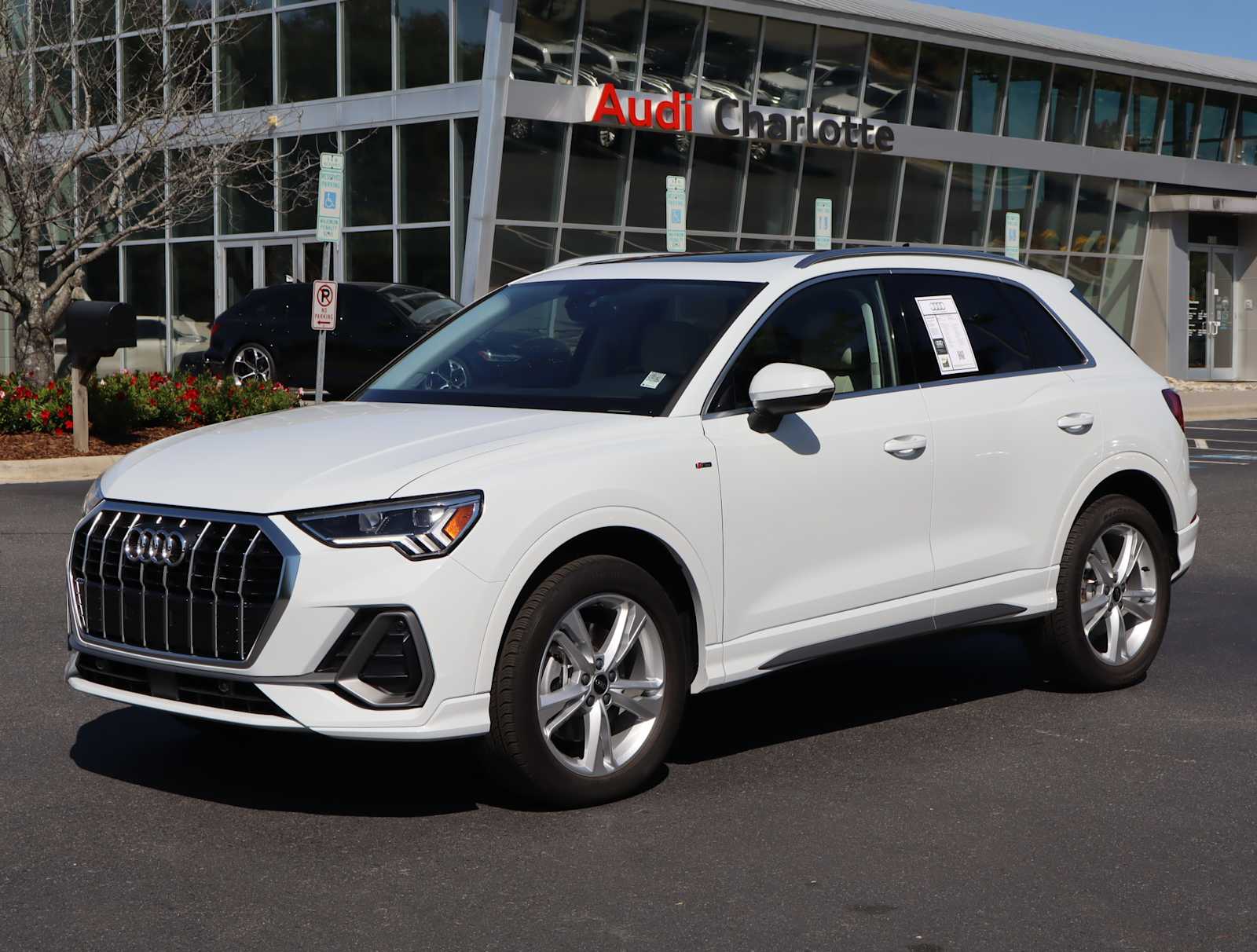 2024 Audi Q3 S line Premium 4