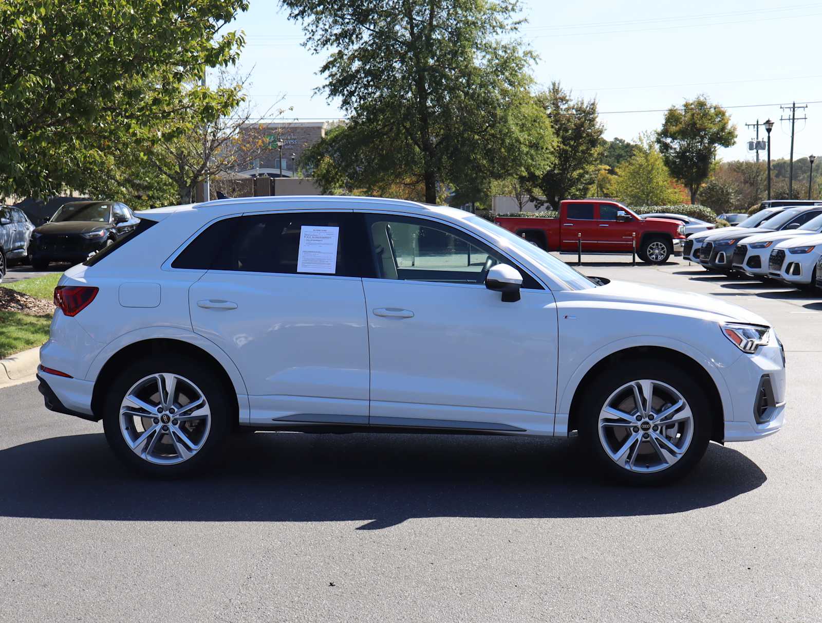 2024 Audi Q3 S line Premium 9