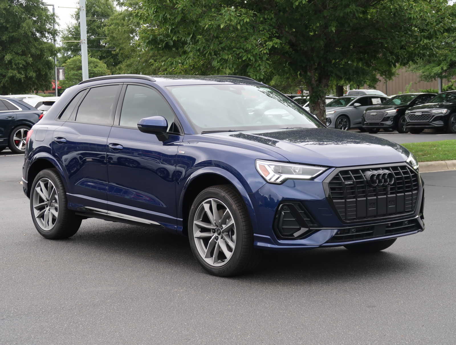 2024 Audi Q3 S line Premium 2