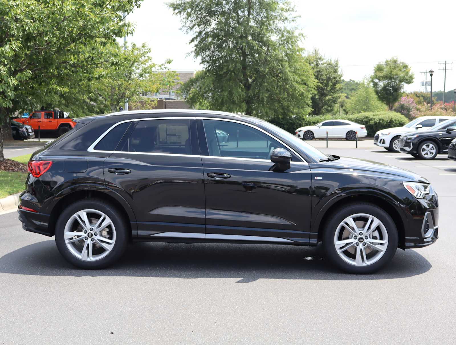 2024 Audi Q3 S line Premium 9