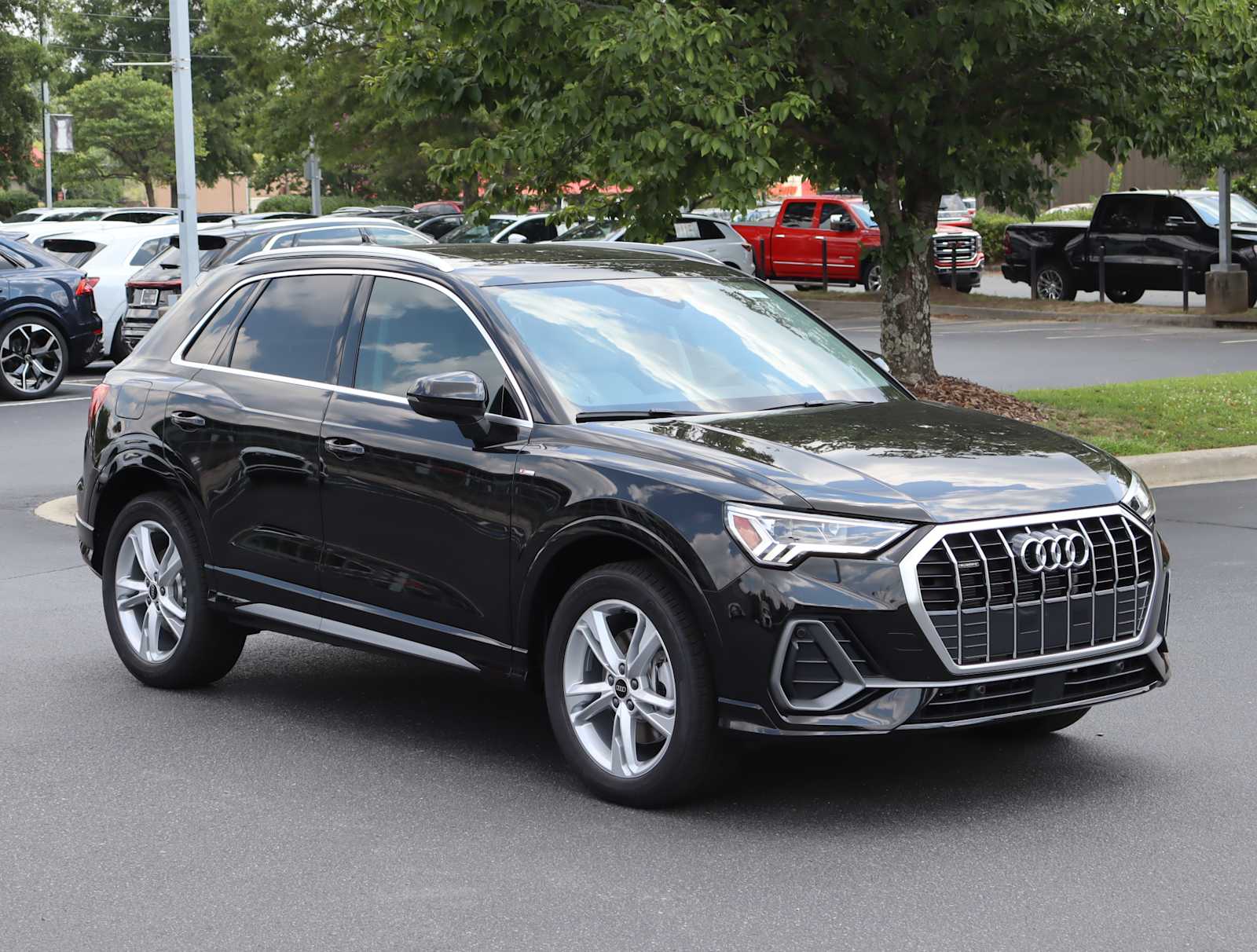 2024 Audi Q3 S line Premium 2