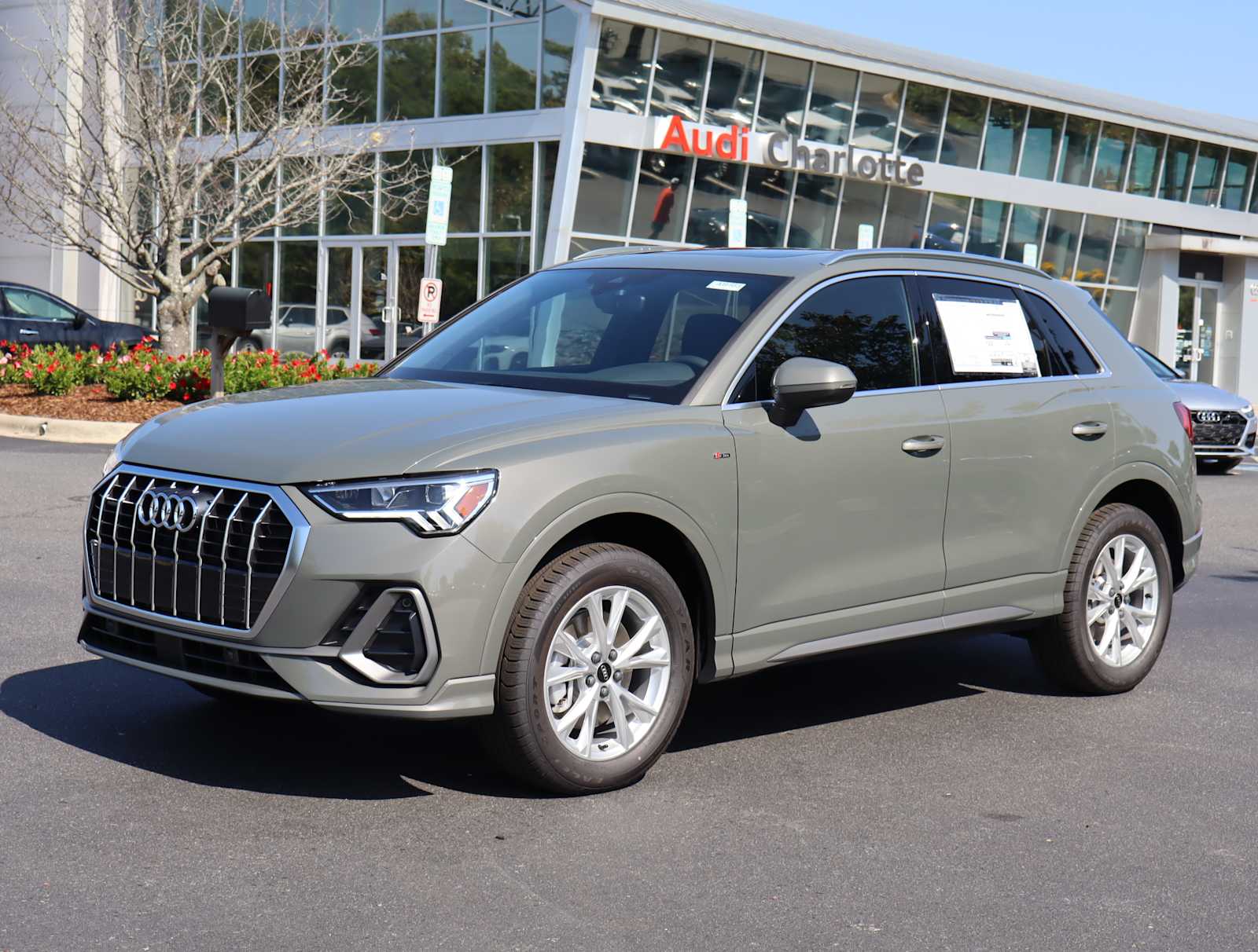 2024 Audi Q3 S line Premium 3