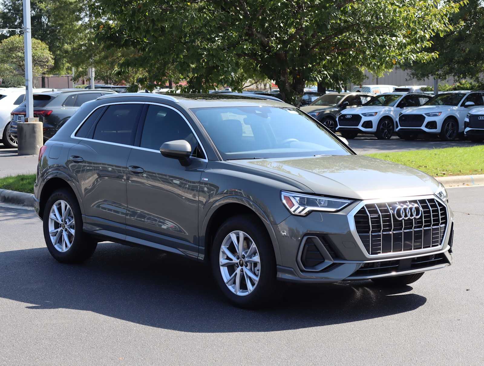 2024 Audi Q3 S line Premium 2