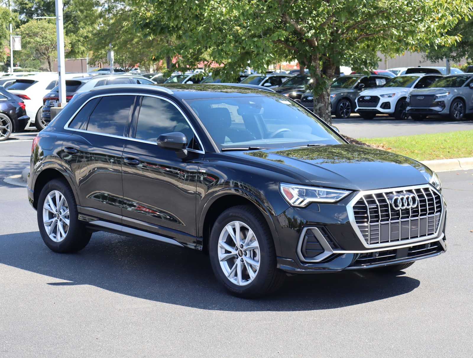 2024 Audi Q3 S line Premium 2