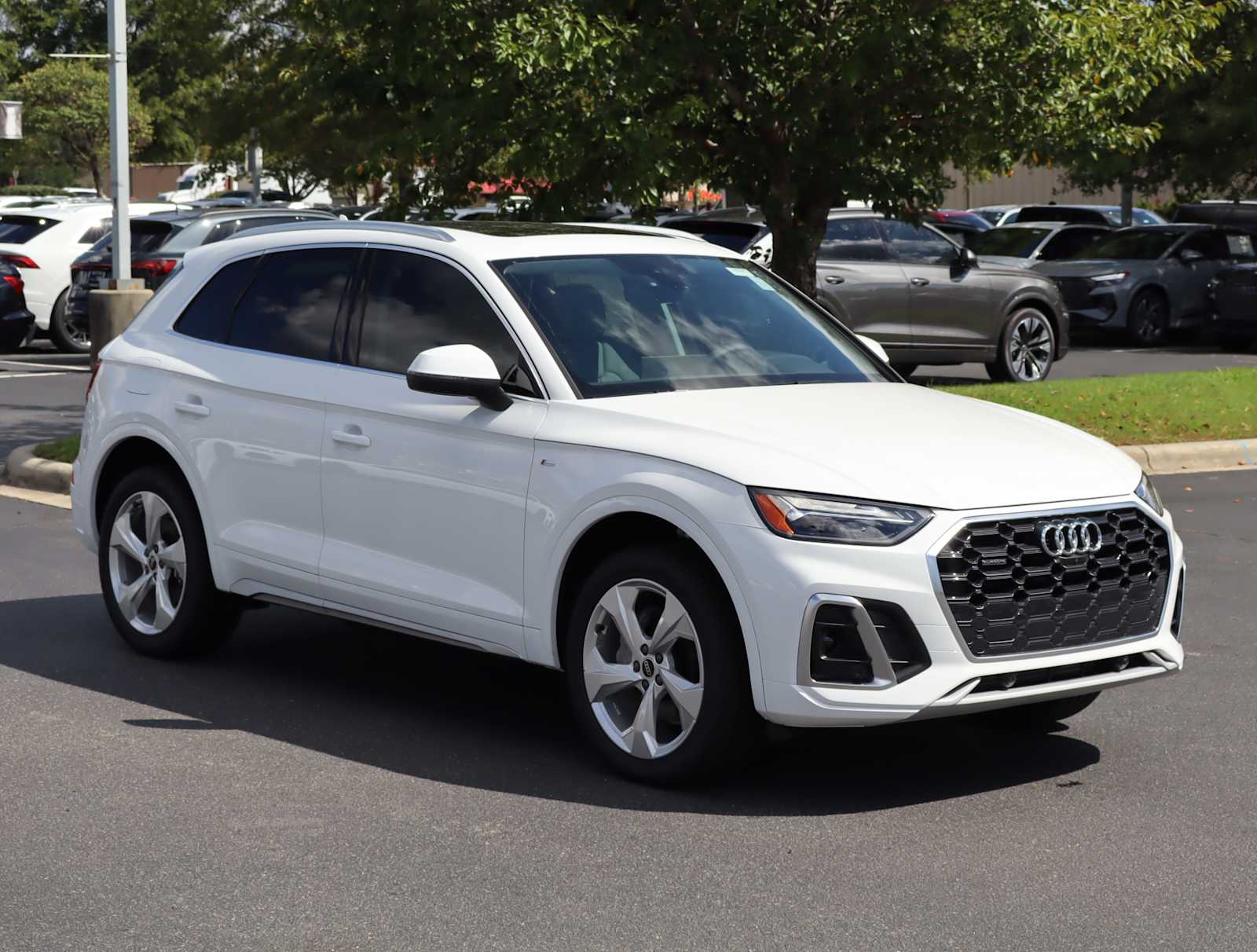 2024 Audi Q5 S line Premium Plus 2