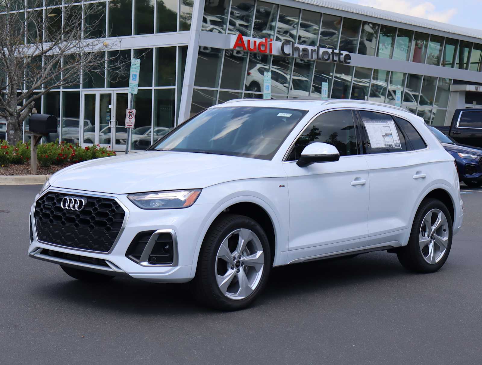 2024 Audi Q5 S line Premium Plus 3