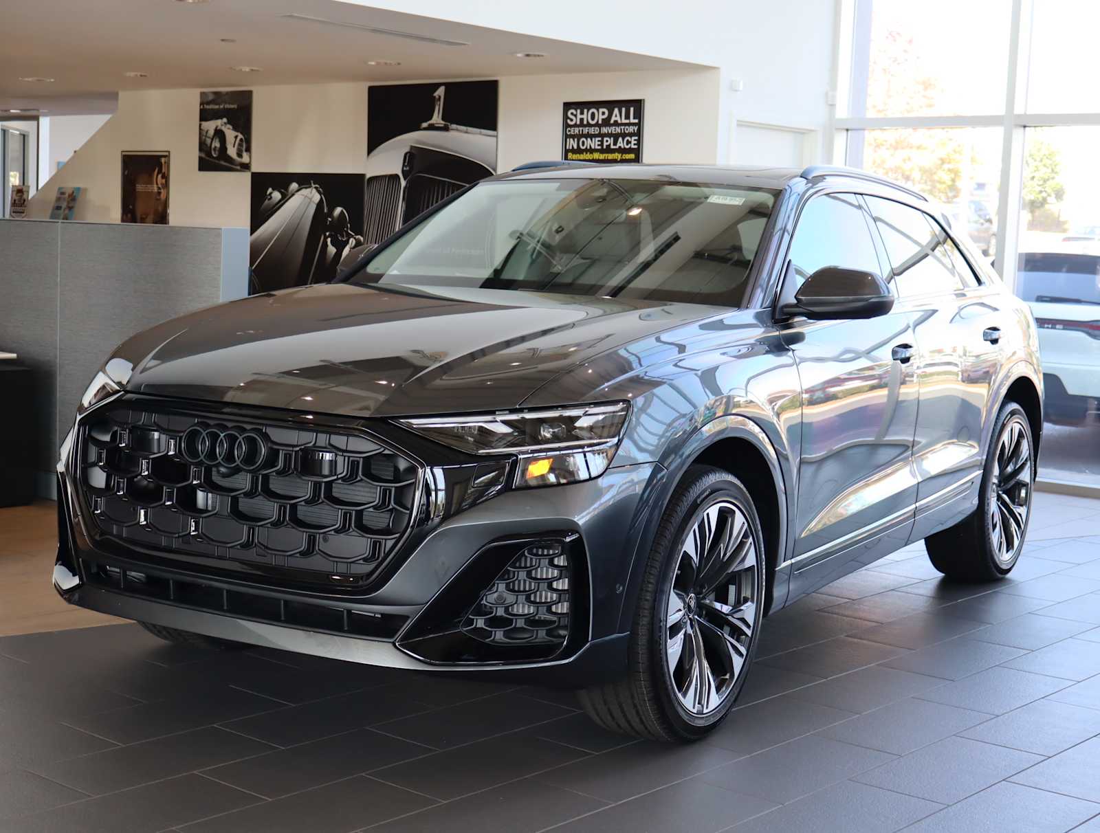 2025 Audi Q8 Premium Plus 4