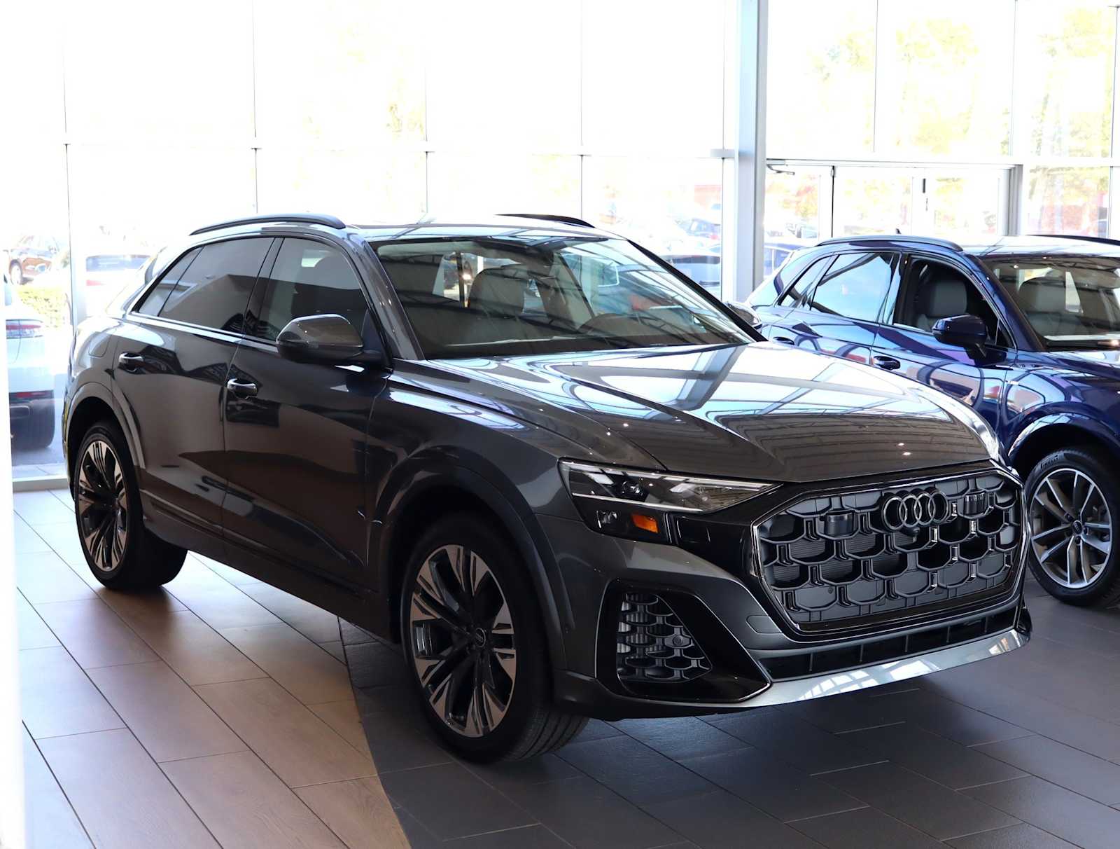 2025 Audi Q8 Premium Plus 2