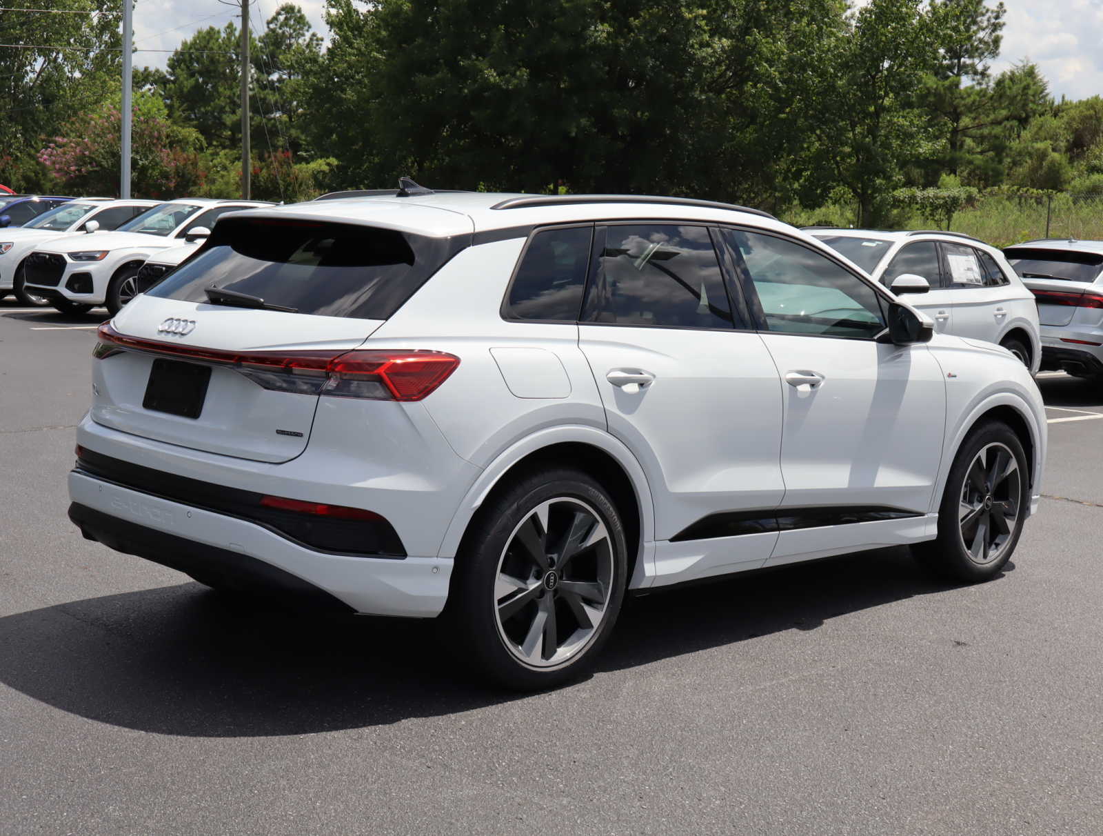 2024 Audi Q4 e-tron Premium Plus 8