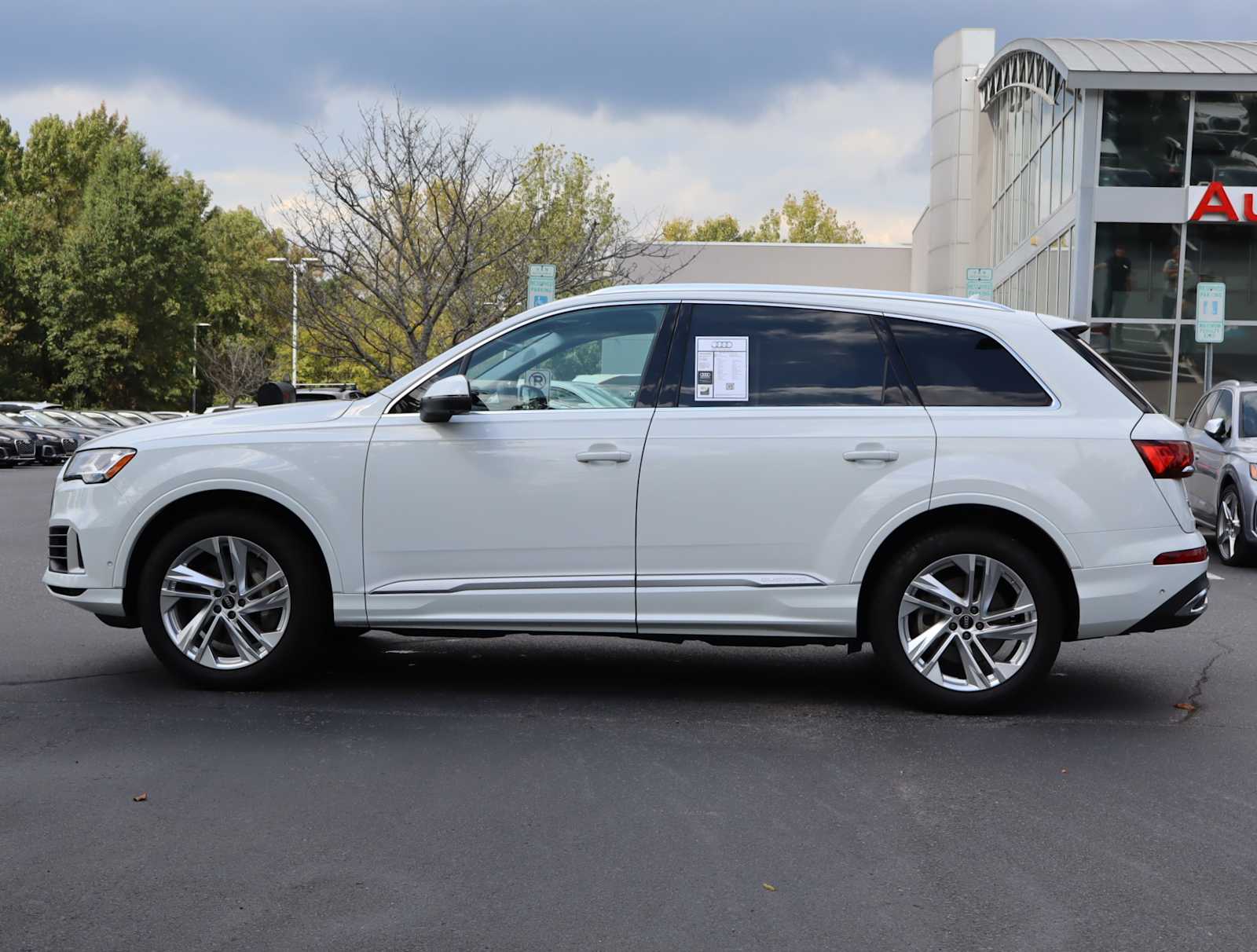 2023 Audi Q7 Premium Plus 5