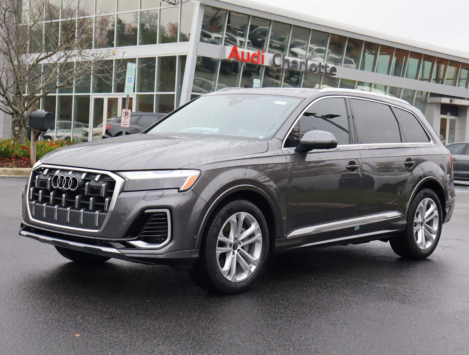 2025 Audi Q7 Prestige 3